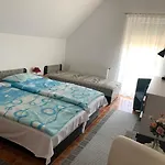 Gulyas Vendeghaz * Bük